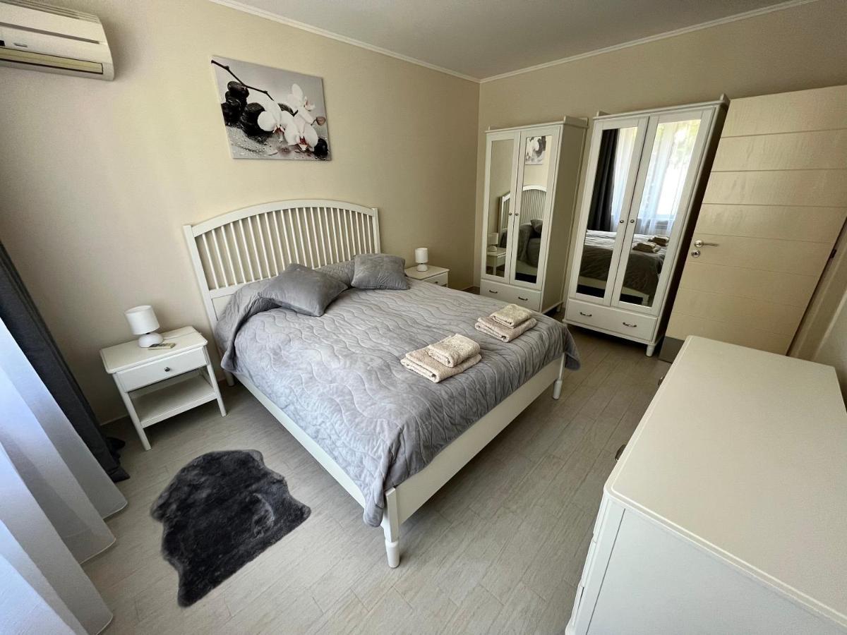 Excellent Location ! General Gurko Apartment 소피아 외부 사진